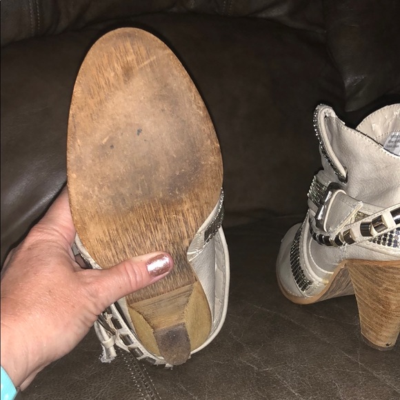 6.5 Shoe/Boot - Picture 4 of 6